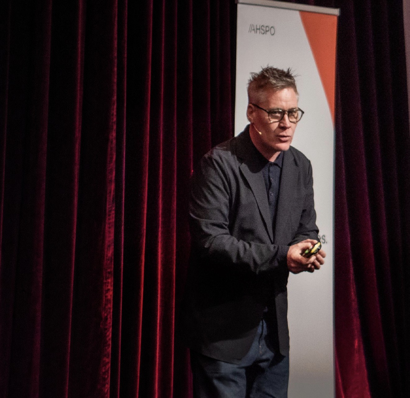 Mark Cameron presenting on AI transformation in healthcare at the AHSPO annual conference